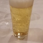 サラマンジェ ド イザシ ワキサカ - パナシェ ビールのレモンサワー的なカクテル！
            ブログで紹介されていたもの。
            普段飲み慣れていない私にはほとんどビールの味。
            おいしかったけど、一瞬で酔う。笑