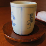 魚栄 - 卓上の様子