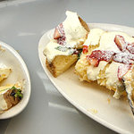 デザート王国 - いちごとモンブランのシフォンケーキ