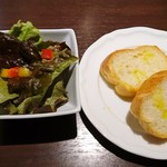 CROISEE - パン サラダ