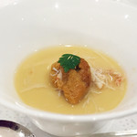 キュイジーヌ エスト - うにのロワイヤルと毛ガニ