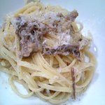 ピチュ - 牛テールのシンプルなソースのバベッティーネ