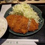 にし邑 - 提供時のカツのお皿。
