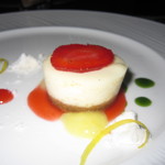 Azure Restaurant - ｢マイヤーレモン･マスカルポーネ･チーズケーキ｣のアップ