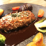 洋食 川ぎし - フランス シャロレー純血種未経牛 ビーフカツレツ