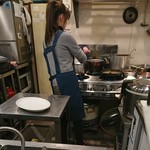 カレー専門店 横浜 - 美人店主様(２代目)