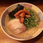 麺志 - らーめん道にトッピングで辛味メンマとネギ増量