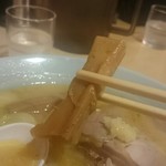 札幌ラーメン ジャンバタ - ひょっとして、これが『材木メンマ』？