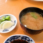 松輪 - 味噌汁　漬物