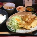 かくれ庵 まるいち - 日替り 豚ロースの天ぷら粒マスタードソース700円