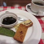 ビストロ アオキ - デザート盛り合わせとコーヒー