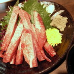 ホルモン工場 - 貴重なタンの刺身。タイミング良くないとなかなか出会えません。