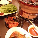 ホルモン工場 - 七輪で食べます