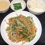 中華料理　桃 - 青椒肉絲\850+定食\250（税抜17-12)