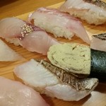 なみじ - 地魚にぎり、１貫オマケで８貫