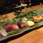 大どころ - ◆お刺身盛り合わせ・・食材により炙るなど工夫があるので、より楽しめます。