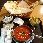 MALATI - 日替わりカレーセット(エビカレー･大ナンに変更)600円