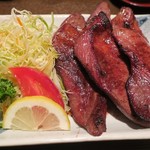 新料理 都留野 - たん焼　ズームアップ