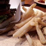 Lantern burger - ポテトもなかなか