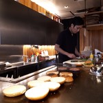 Lantern burger - 目の前で焼き上げます