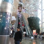 佳味海南鷄 - ①ランガムプレイスモールの名物、長いエスカレーター