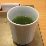 照寿司 - お茶をいただく