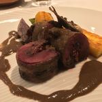 カーサ・デル・チーボ - 砂肝 ハツを詰めたパロンブのリピエノ サルミソース