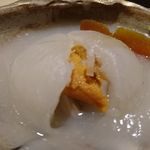 さ行 - 聖護院のすり流し、根室産ウニ・蒸しアワビ入り小カブ、からすみ