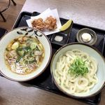 Udonshokudoufujiyama - ホルモンつけ麺(油かす)、からあげ2個