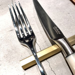 erre - 肉料理はサラディーニのナイフ