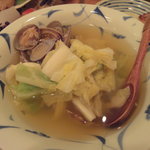 小石川 かとう - 春キャベツとアサリの酒蒸し