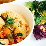 チャヤマクロビ - ケール入り具だくさん八宝菜玄米ボウル