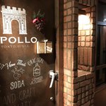 APOLLO BAR GINZA - 昔は右側がガラス張りだったけど、今は中は見えません