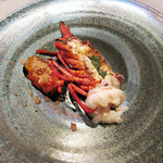 erre - 4「進歩 -土の皿-」丹波産人参と伊勢海老の薪焼き 発酵人参と葉のサルサヴェルデ