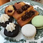 Great Court Restaurant - お菓子