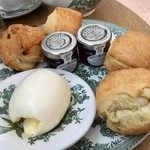 Great Court Restaurant - スコーンに たっぷりの “ クロテッドクリーム ”