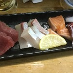 立呑み きむらや - 刺身盛り合わせ