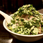 スパイス・ラー麺 卍力 - ＜2017年12月再訪・30回目＞スパイスラーメン・もやし・パクチー・1,030円