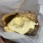 ビアードパパ - 【料理】中にはたっぷりのカスタードクリーム！！