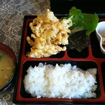 ふるーる - ランチセットサービス ￥650
(日替り:野菜のかき揚()