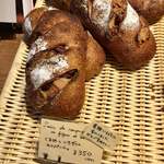 メゾン ムラタ - 商品棚１