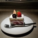 PATISSERIE ASAKO IWAYANAGI - 季節のショートケーキ