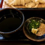 うどん本陣 山田家 - 薬味なしでも美味しい