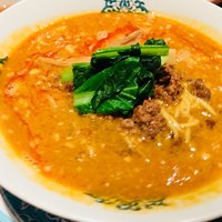 華都飯店 OsakaMetro本町ビル店 - 坦々麺