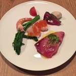 スガハラ - 活車海老 帆立 イクラ 鰤 サラダ仕立て