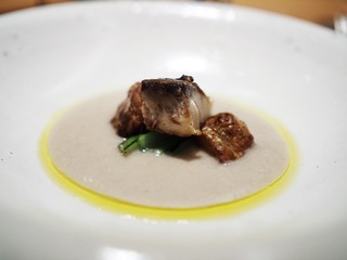 ラ・ボンヌターブル - 菊芋のスープ　もの凄い鯖　小松菜