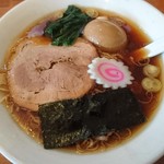 かまや食堂 - 煮付け玉子入り中華そば