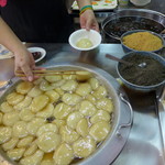 長興圓仔冰 - 蜜で煮る。