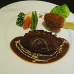 デミグラスソースのハンバーグステーキ＆ズワイガニのクリームコロッケ