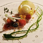コシモ・プリュス - デザートのバラと苺